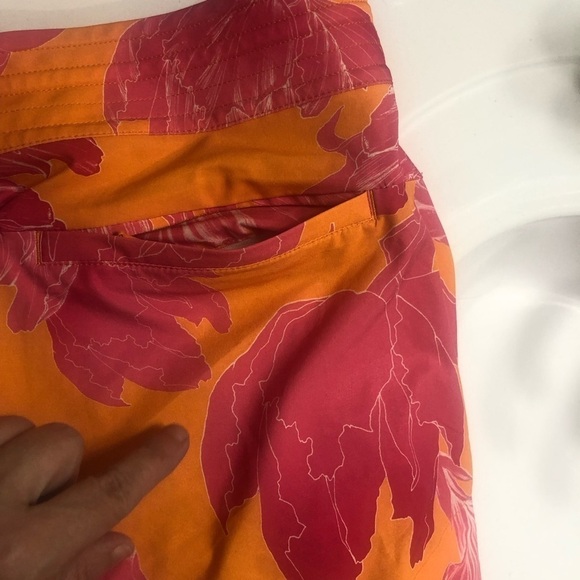 Athleta size 14 Hudson floral board shorts - Picture 16 of 16